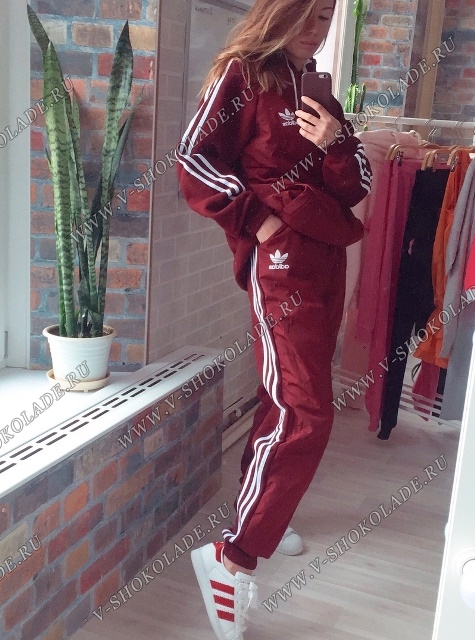 Утепленный спортивный костюм женский "Adidas" / Большие размеры / Бордовый купить в интернет-магазине «В шоколаде.ру»